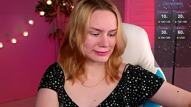 Ramona___ 即時 XXX 聊天