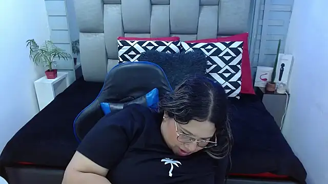 Chat XXX ao vivo de evelin_zaens