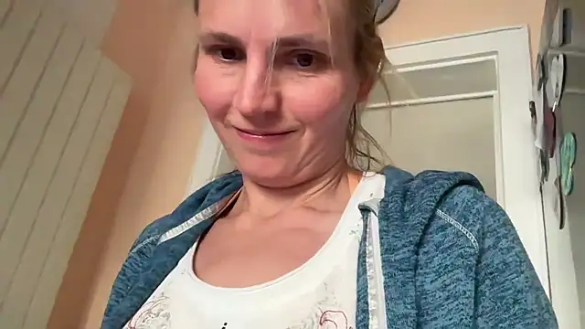 s-te-fan-i's Live XXX Chat