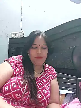 Chat +18 de Poojabhabi101 ao vivo