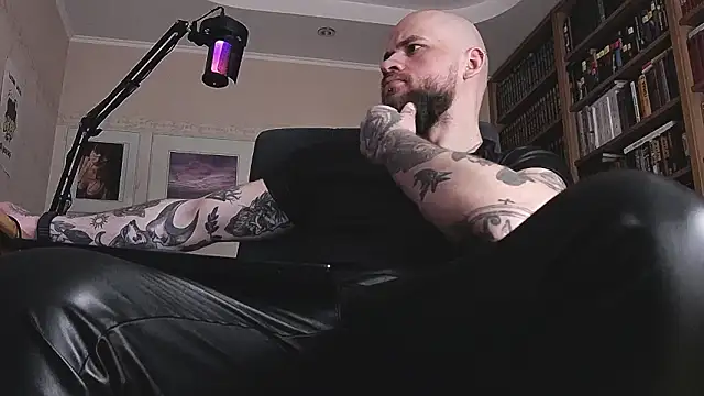 FindomJason: онлайн-секс-чат