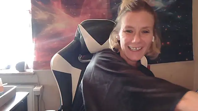 yola181 라이브 XXX 채팅