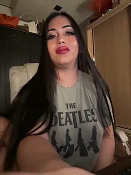 XXX chat uživo modela BigDominaMia