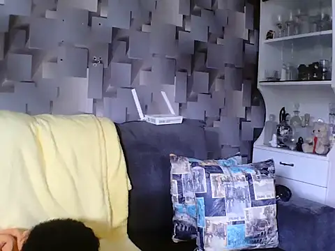 KimberlysquitのライブXXXチャット