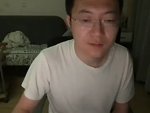 wang930115: онлайн-секс-чат