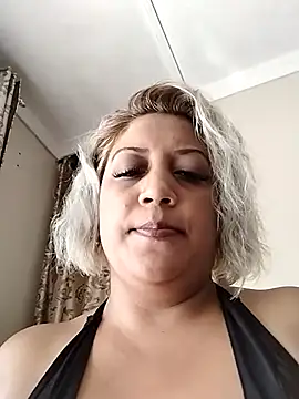 XXX chat uživo modela IndianLara