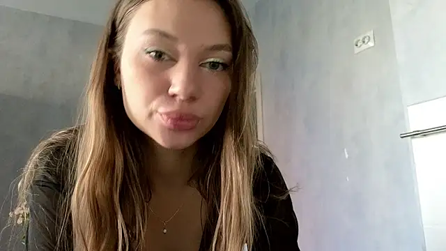 golden_FloraのライブXXXチャット