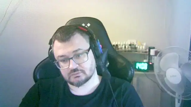 SirAbuser live XXX chat