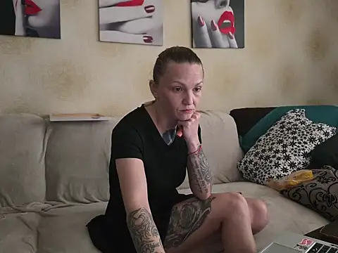 alythea live XXX chat