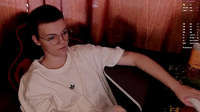 KrisNeal Adlı Modelin Canlı XXX Sohbeti