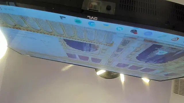 XXX chat uživo modela LittleeJaz