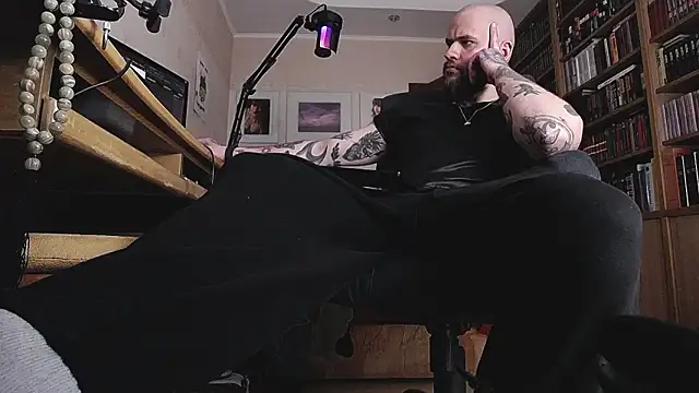 Webkamerová show FindomJason