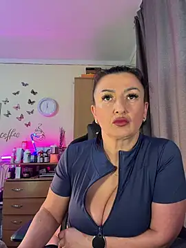 Chat XXX en directo de Hotangel75