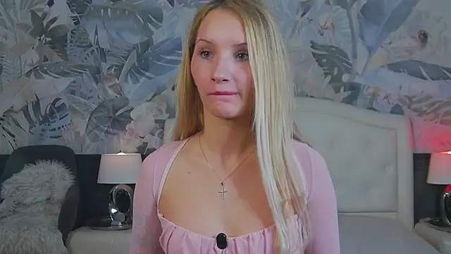 Chatroom XXX en direct de KiraProsper