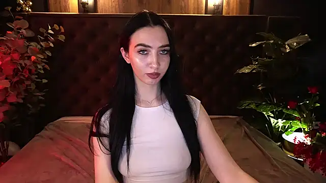 WildKittenX_ Adlı Modelin Canlı XXX Sohbeti