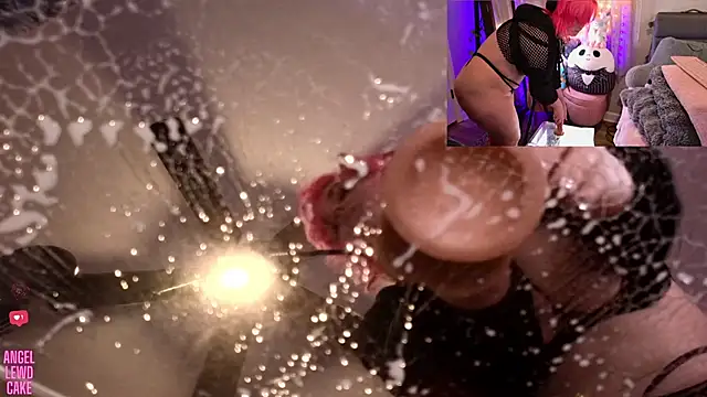 Chatroom XXX en direct de Angel-Lewd-Cake