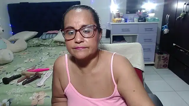 pervert_mommy_'s Live XXX Chat