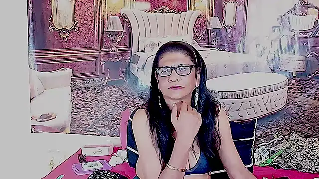 IndianAllure's Live XXX Chat