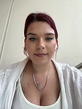 Chatroom XXX en direct de RiriRoseey