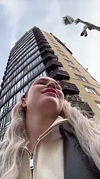 Chatroom XXX en direct de KikiWatson