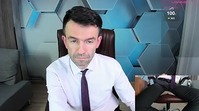 Show modela SteveTiger na web-kameri