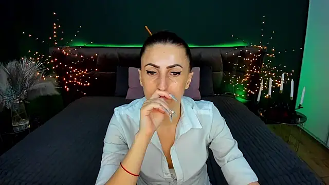 Rebecca_Diamond Show in webcam