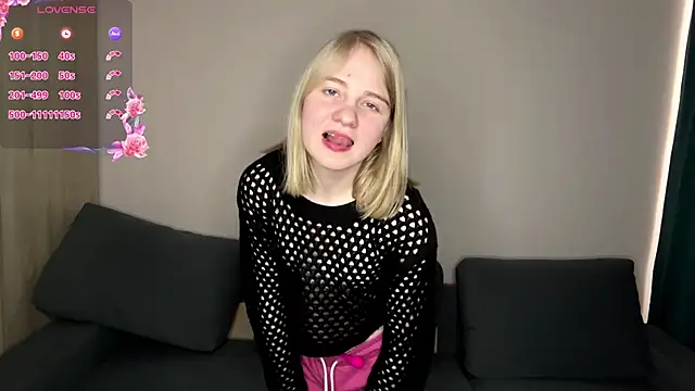 OdelinaFickenのウェブカメラショー