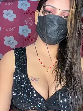 CUTI-NAINA: онлайн-секс-чат