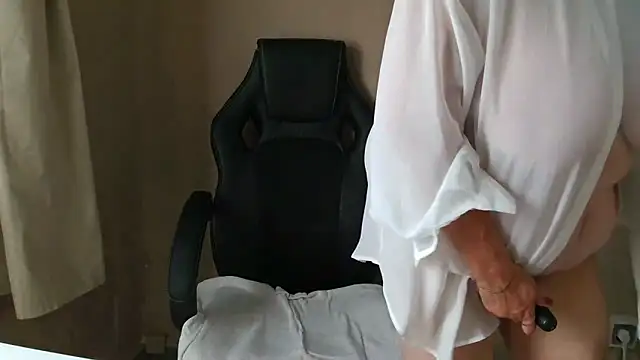 GrandJo69's Webcam Show