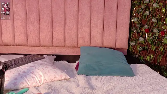 MiaJanss Chat XXX in diretta