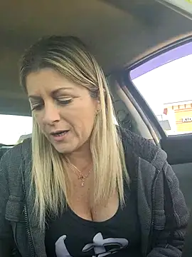 NikkiBlisss Chat XXX in diretta