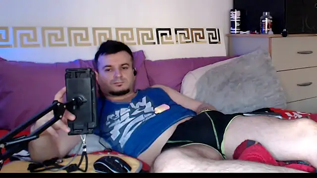 FuckToyBoy69: απευθείας συνομιλία ΧΧΧ