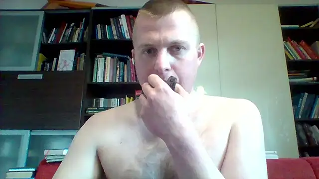 Matttthees 网络视讯表演