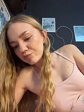 MilaMoone's Live XXX Chat