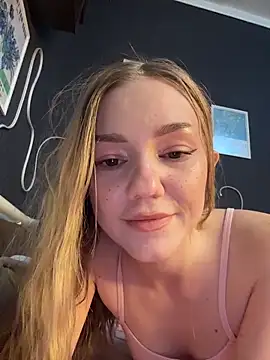 MilaMoone Live XXX Chat