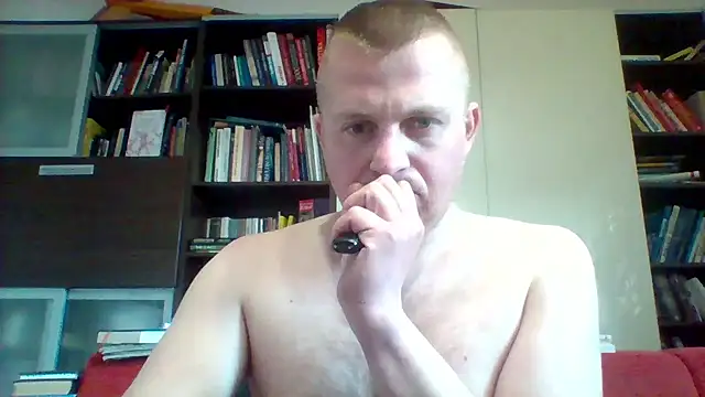 Show modela Matttthees na web-kameri