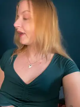 CherryyCheeks – Live XXX-chat