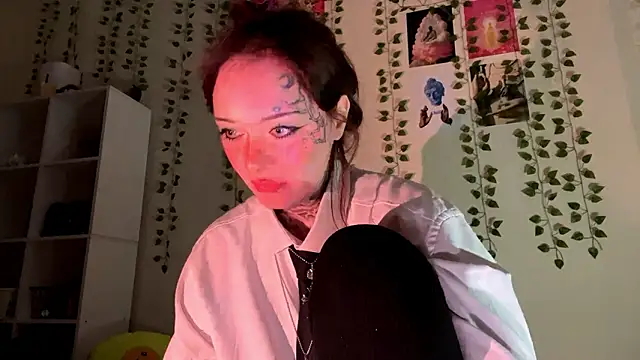 Littlewaysn Live XXX chat