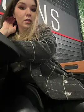 PumaShyXD 现场XXX聊天