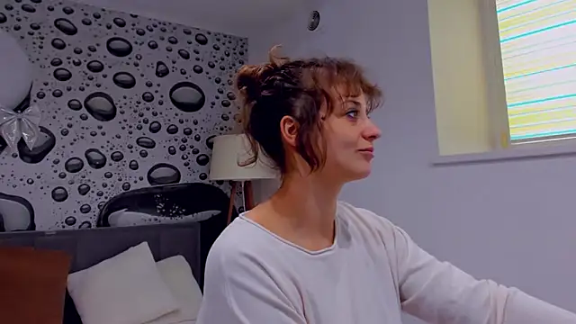 AlmaFancy live XXX chat