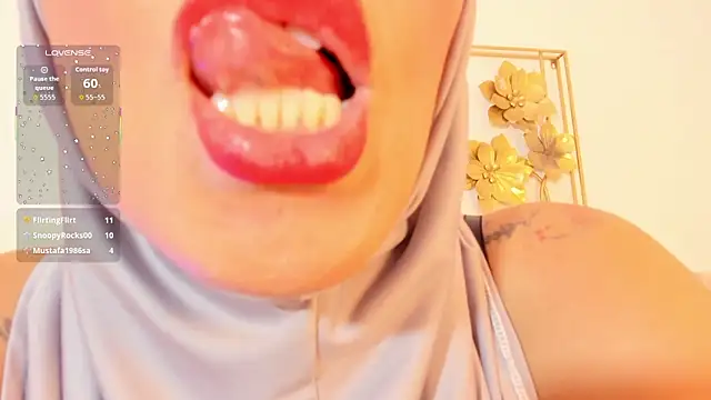 Онлайн чат XXX hanajameela