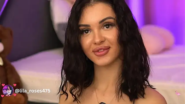 LilaRoses: απευθείας συνομιλία ΧΧΧ