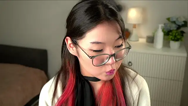 NelleMihalko's Live XXX Chat