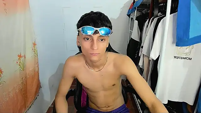 Leal_777 webkamerás műsora