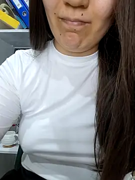 Chat XXX en directo de Emi_hot1