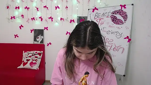 TinaRedly – Naživo XXX chat