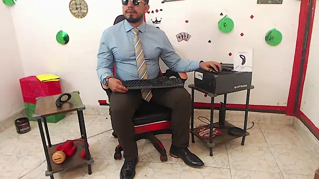 KalethBigDick's Live XXX Chat