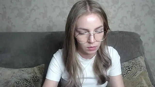 HitGyrl élő XXX-chatje