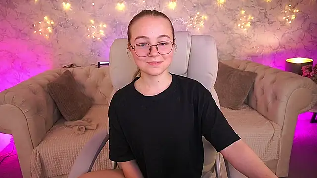 ArrinaWairr Live XXX-Chat