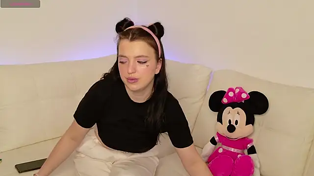 Minnie_mouse_18 élő XXX-chatje